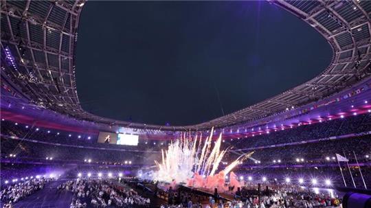 Die Abschiedszeremonie im Stade de France hat begonnen.