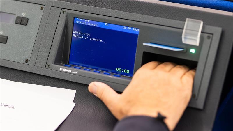 Die Abstimmung erfolgte namentlich.