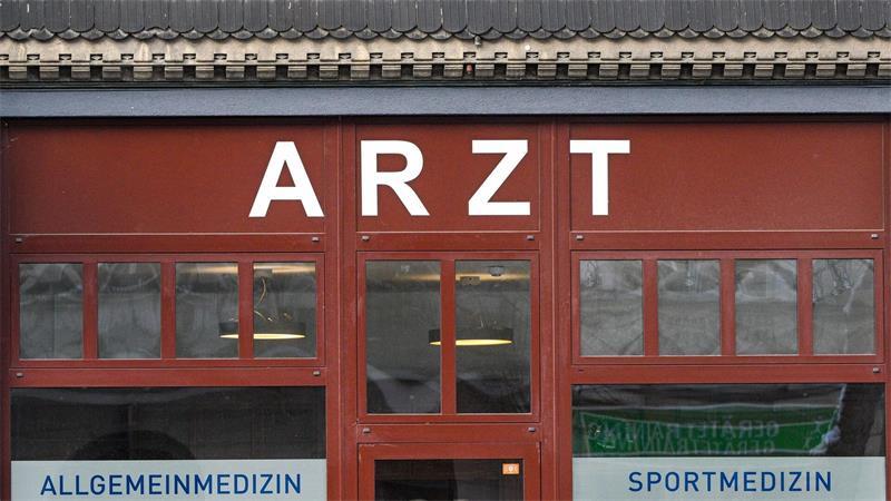 Die Ärztekammer Niedersachsen geht von 96 Behandlungsfehlern im Jahr 2025 aus. (Symbolbild)