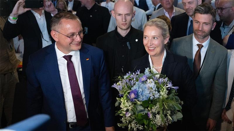 AfD-Parteitag endet - Protestbündnis und Stadt ziehen Bilanz Die AfD-Chefs Tino Chrupalla und Alice Weidel wurden erneut im Amt bestätigt.