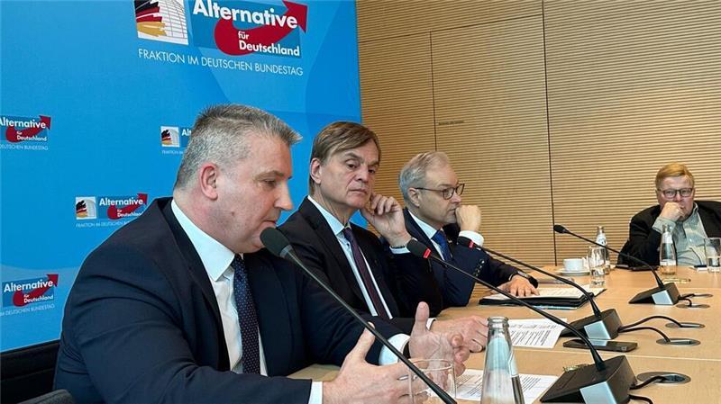 Worum es im Streit um die Migrationspolitik geht Die AfD-Fraktion kann der aktuellen Debatte viel Positives abgewinnen.