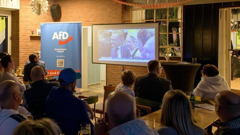 Die AfD-Wahlparty in Spaden. Bundestagskandidat Sebastian Sieg war nicht dabei.