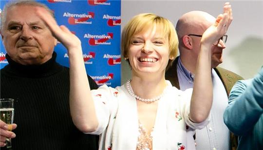 Die AfD will die Abgeordnete Olga Petersen ausschließen.