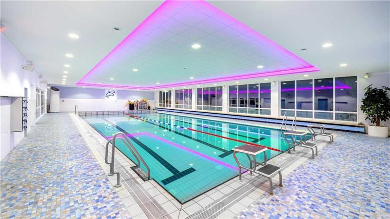 Saisonstart in der Ahlerstedter Schwimmhalle - ab sofort Tickets Die Ahlerstedter Schwimmhalle erscheint technisch im besten Licht.