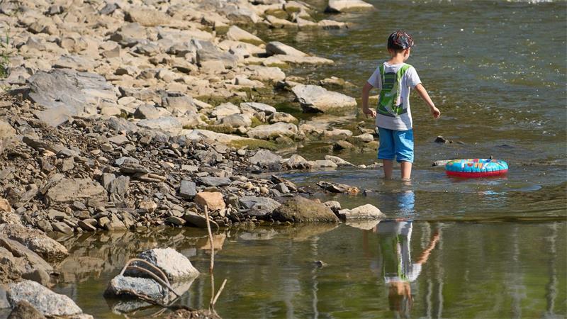 Die Kinder der Flut: „Dieses Wasser und die ganzen Schreie“ Die Ahr war tödlich, doch viele Kinder sagen weiterhin, dass sie gern dort leben. (Archivbild)