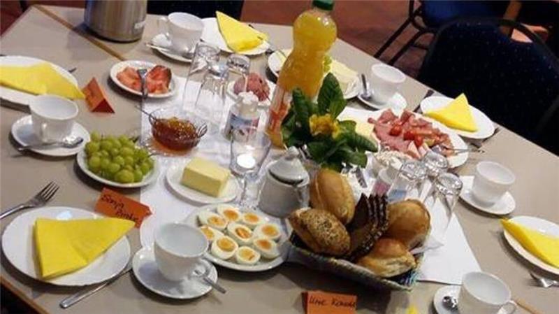 Gemeinsames Bürgerfrühstück im Wohnpark Fredenbeck Die Aktion „…fair geht vor!“ lädt zum gemeinsamen Bürgerfrühstück ein.