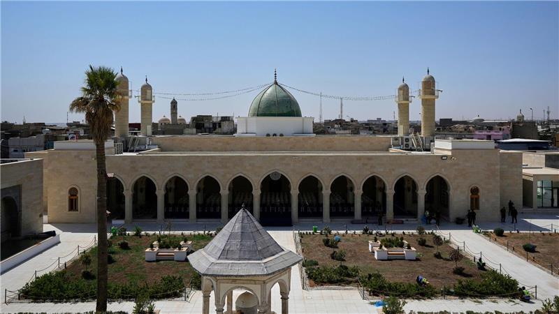 Vom IS zerstörte Moschee in Mossul wiedereröffnet Die Al-Nuri-Moschee vor dem Besuch des irakischen Regierungschefs.