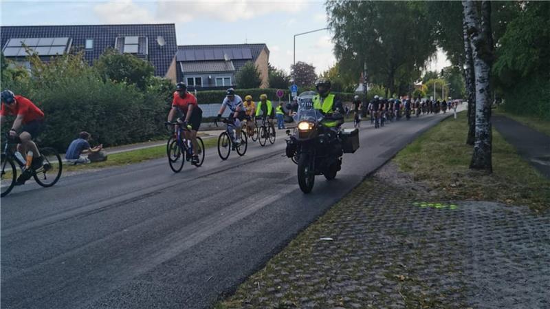 Die Amateure fahren durch den Kreis Stade.