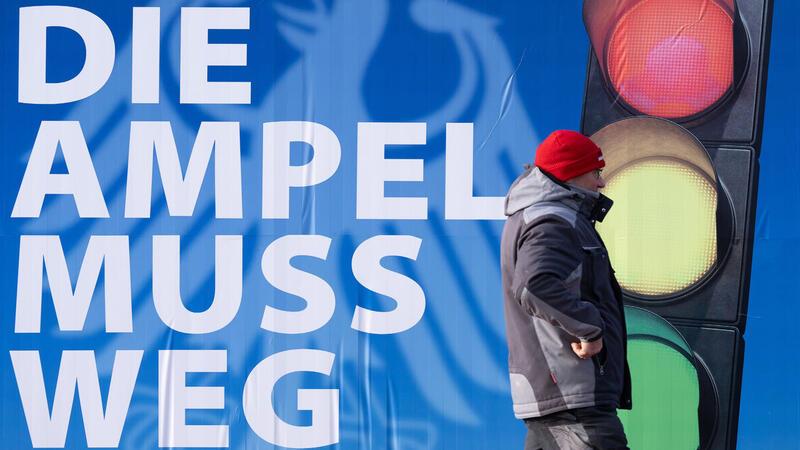 „Die Ampel muss weg“: Unter dieser Überschrift soll eine Demonstration im Kreis Cuxhaven stattfinden. Doch es gibt einige Fragen rund um die geplante Veranstaltung.