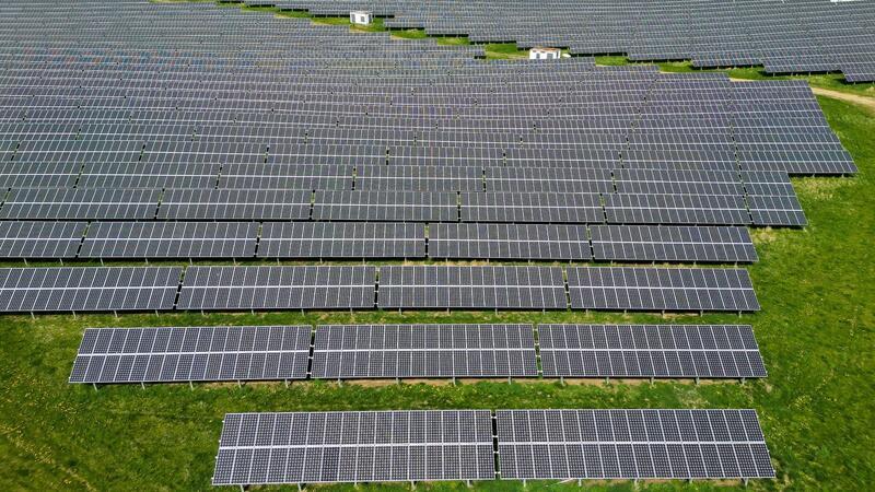 Ampel-Einigung: Fahrverbote vom Tisch, Balkonkraftwerke profitieren Die Ampelfraktionen haben sich auf ein Paket zur Förderung der Solarindustrie geeinigt.