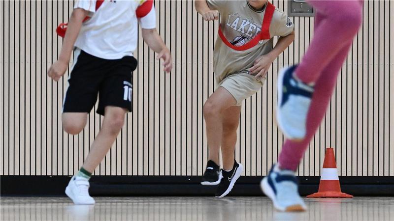 Die Angebote an Ganztagsschulen sollen inhaltlich mit dem Unterricht zusammenhängen. Typisch sind etwa Sport-, Musik-, Kultur- oder Förderangebote am Nachmittag. (Symbolbild)