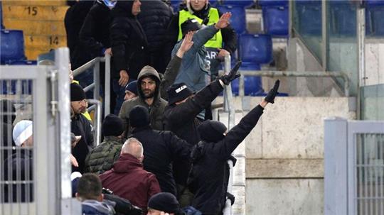 Die Anhängerschaft von Lazio hat sich in Europas Fußball über Jahrzehnte hinweg einen Ruf als rechte Krawallmacher erarbeitet.