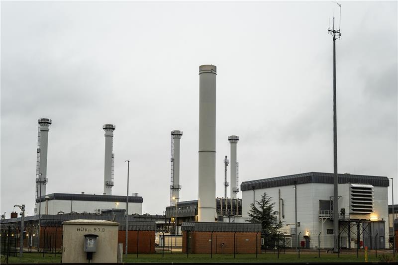 Die Anlage des Erdgasspeichers in Rehden. Es handelt sich dabei um den größten Speicher in Westeuropa. Foto: Mohssen Assanimoghaddam/dpa