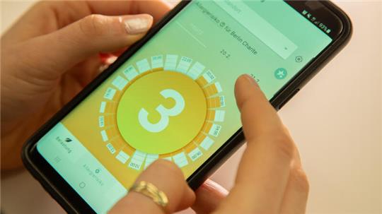 Die App „Pollen+“ zeigt hier eine mittelmäßige Pollenbelastung an.