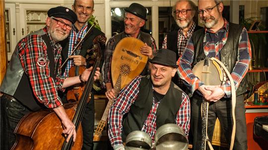 Die Appeltown Washboard Worms spielen in Freiburg.