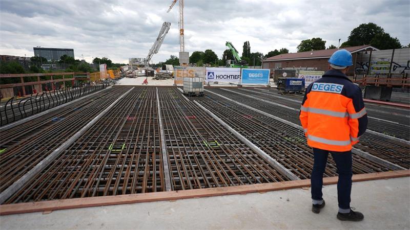Die Arbeiten zum Lärmschutztunnel kommen voran.