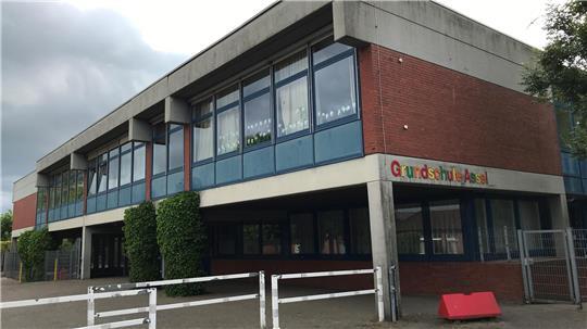 Die Asseler Grundschule bekommt im kommenden Jahr ein neues Dach.