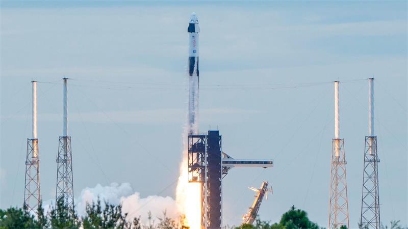 Die Astronauten brachen vom Weltraumbahnhof Cape Canaveral im US-Bundesstaat Florida zur ISS auf.