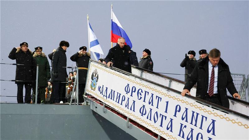 Putin kündigt Milliarden-Aufrüstungsprogramm für Flotte an Die Aufrüstung der russischen Flotte lässt sich Kremlchef Putin im nächsten Jahrzehnt rund 87 Milliarden Euro kosten. (Archivbild)
