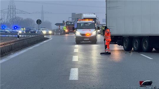 Die Autobahn 7 wurde nach dem Unfall für die Rettungsarbeiten gesperrt. (Symbolbild)