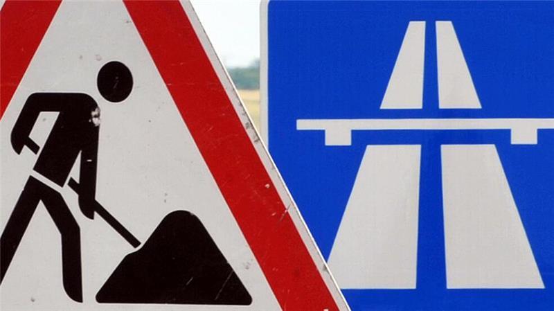 Die Autobahn GmbH sieht sich gezwungen, im Oktober die A27 in Fahrtrichtung Bremen zwischen den Anschlussstellen Altenwalde und Nordholz voll zu sperren, um die stark beschädigte Fahrbahn zu erneuern.