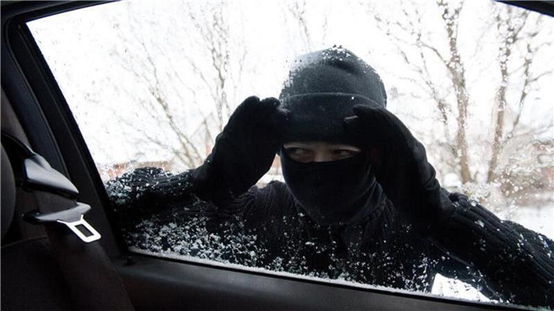 Die Autodiebe scheuen sich nicht davor, Grundstücke zu betreten. (Symbolobild)