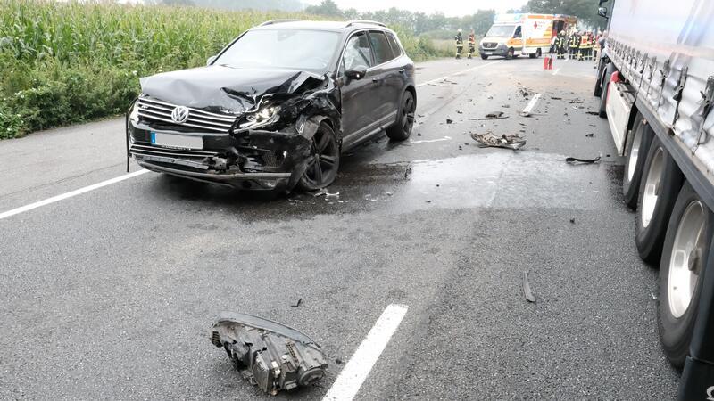 Die B73 wurde zeitweise voll gesperrt.
