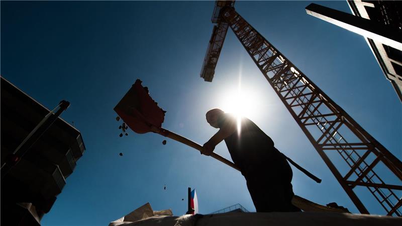 78 Tote auf Baustellen im vergangenen Jahr Die BG Bau versucht, mit viel Prävention die Zahl der Arbeitsunfälle zu senken. Ebenfalls ein wichtiges Thema: der Schutz vor Hitze und Sonnenstrahlen. (Archivbild)