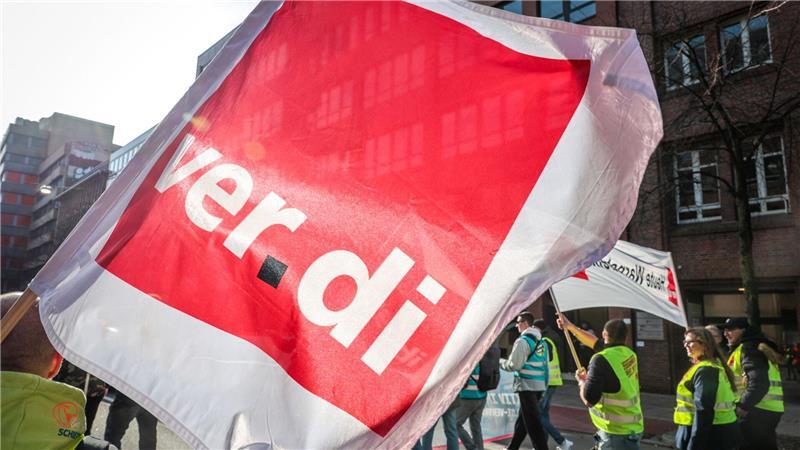 Die BSAG-Beschäftigten zogen lautstark durch die Bremer Innenstadt. 