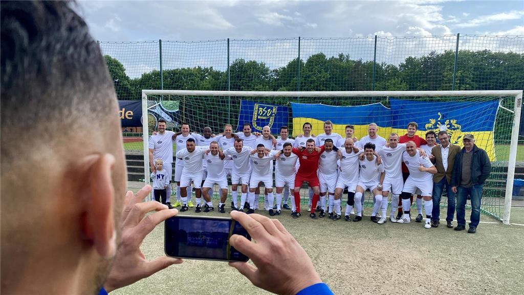 Die BSV-Legenden haben am Samstag mit 5:1 gegen das Kreisligateam des Buxtehuder...
