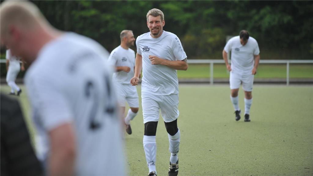 Die BSV-Legenden haben am Samstag mit 5:1 gegen das Kreisligateam des Buxtehuder...