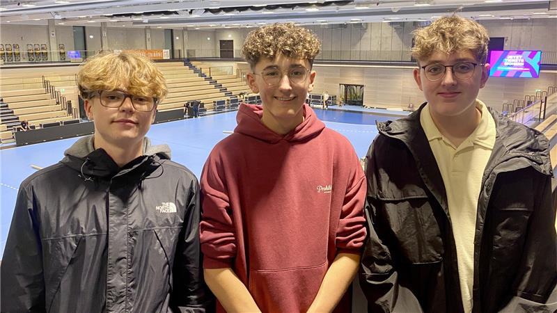 Handball-Schiedsrichter: Zwischen Leidenschaft und lautstarker Kritik Die BSV-Schiedsrichter Joris Herr, Rasmus Franzke und Elia Mindt (von links).