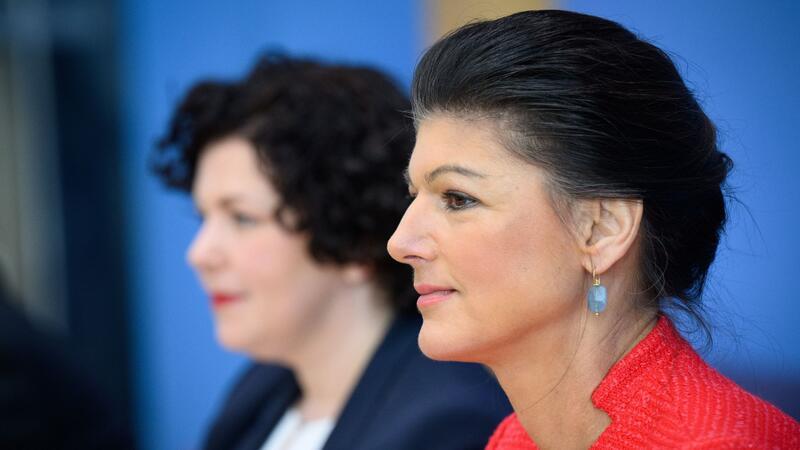 Wagenknecht-Partei: Kann sie die AfD im Osten klein halten? Die BSW-Vorsitzenden Sahra Wagenknecht (r) und Amira Mohamed Ali (l). Der Partei wird zugetraut, bei den drei Landtagswahlen in diesem Jahr in die Parlamente einzuziehen.