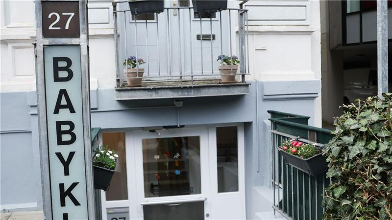Die Babyklappe liegt neben einer Kita in Hamburg-Altona.