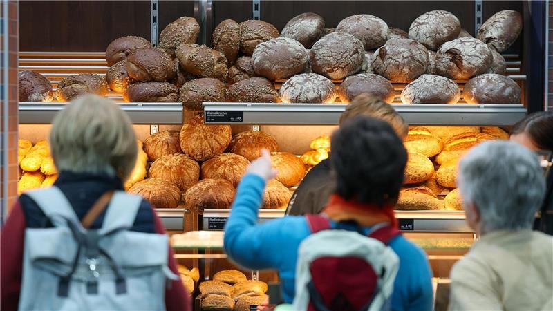 Kunden kaufen deutlich weniger Brot Die Bäckereien tun sich zunehmend schwer, mit den Preisen der Backwaren im Lebensmittelhandel mitzuhalten.