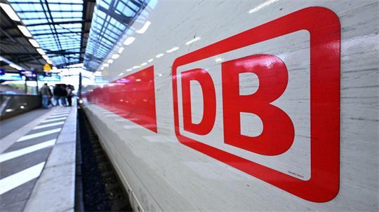 Die Bahn dürfte ihr Pünktlichkeitsziel auch in diesem Jahr deutlich verfehlen. (Archivbild)
