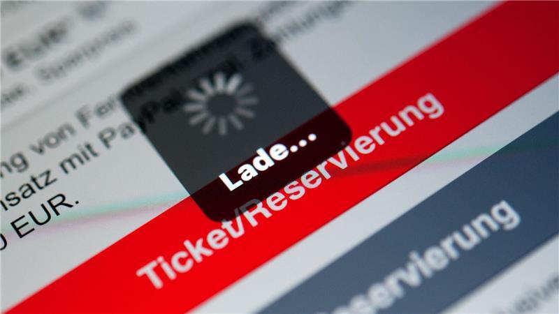 Die Bahn kämpfte erneut mit einer IT-Störung. (Symbolbild)