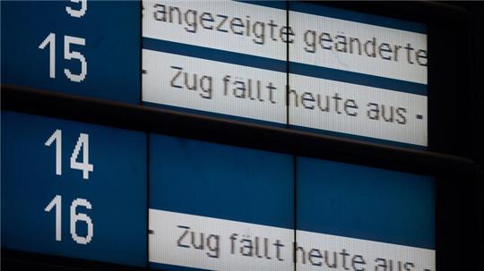 Die Bahn warnt vor Folgeschäden von Metalldiebstahl - so komme es zu Zugausfällen und Verspätungen.