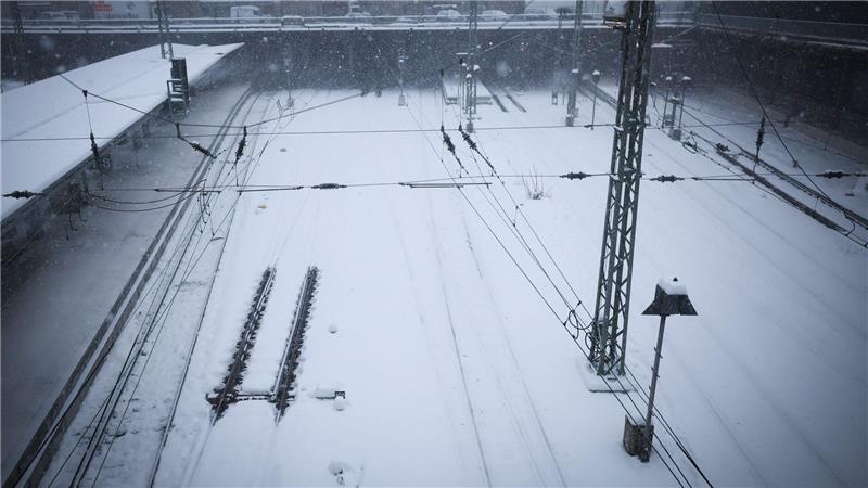 Die Bahnstrecke musste für fünf Stunden gesperrt werden 