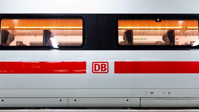 Die Bahnstrecke zwischen Hamburg und Berlin war unterbrochen. (Symbolbild)