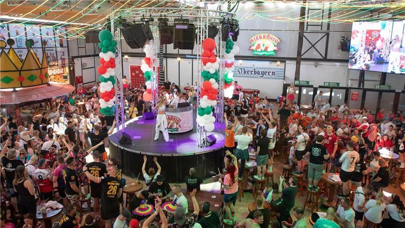 Die Ballermann-Saison wurde am Donnerstag offiziell eröffnet.