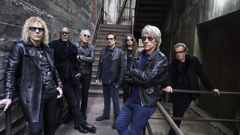 Bon Jovi feiern Comeback mit „Forever“ Die Band Bon Jovi: David Bryan (l), Everett Bradley, Hugh McDonald, John Shanks, Phil X, Jon Bon Jovi und Tico Torres.