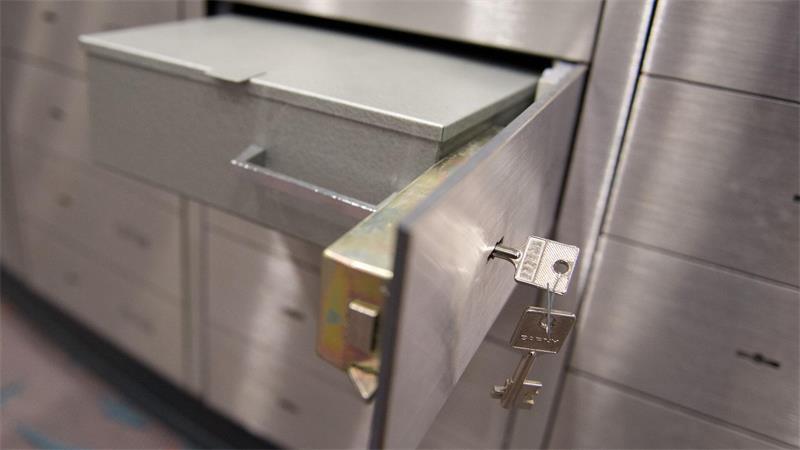 Bankraub mit Inside-Job? Verteidiger weist Vorwürfe zurück Die Bankräuber sollen 80 Schließfächer ausgeräumt haben. (Symbolbild)