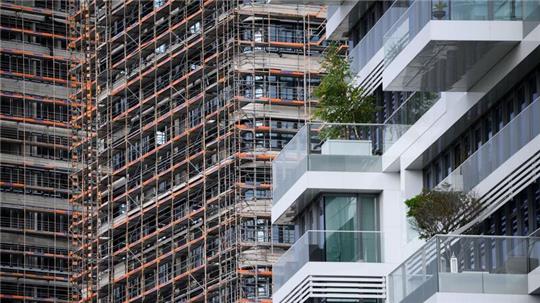 Die Bauzinsen fallen seit Wochen - für Immobilienkäufer mit sehr guter Kreditwürdigkeit sind sie laut einer neuen Studie nun unter die Marke von drei Prozent gesunken.