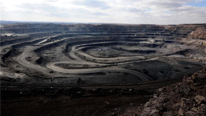 Die Bayan-Obo-Mine für seltene Erden in der Inneren Mongolei. China hatte im April spezielle Regelungen für den Umgang mit den Metallen erlassen. (zu dpa: «Deutsche Firmen vor Engpässen bei seltenen Erden aus China»)