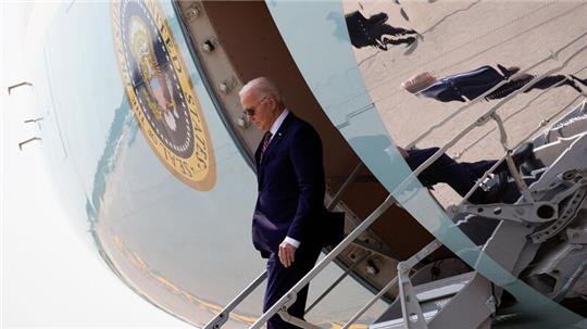 Die Bedrohung, die von einer zweiten Amtszeit Trumps ausgehe, sei größer als während seiner ersten Präsidentschaft, sagt Biden.