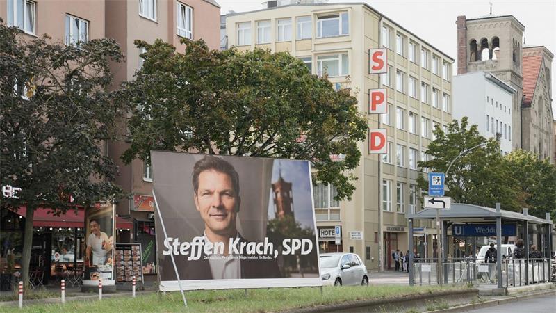 Nach Ermittlungen - SPD-Spitzenmann macht weiter Wahlkampf Die Berliner SPD setzte große Hoffnungen in Krach.