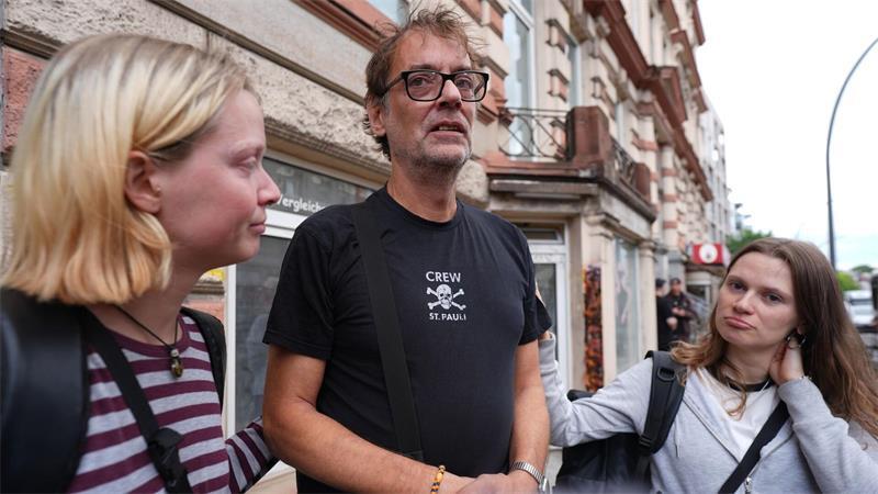 Einsturzgefahr: Haus in Altona wird teilweise abgerissen Die Bewohner müssen bis auf weiteres anderswo unterkommen.