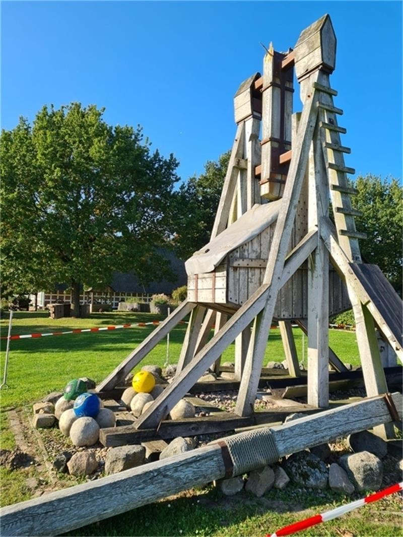Die Blide mit dem abgebrochenen Wurfarm beim Blidenfest im vergangenen Jahr. Foto: Stresow
