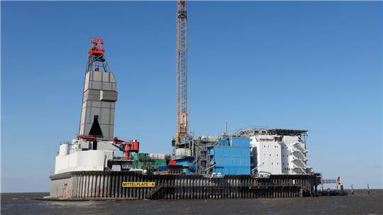 Die Bohrinsel Mittelplate liegt in der Nordsee vor der Küste von Schleswig-Holstein. 